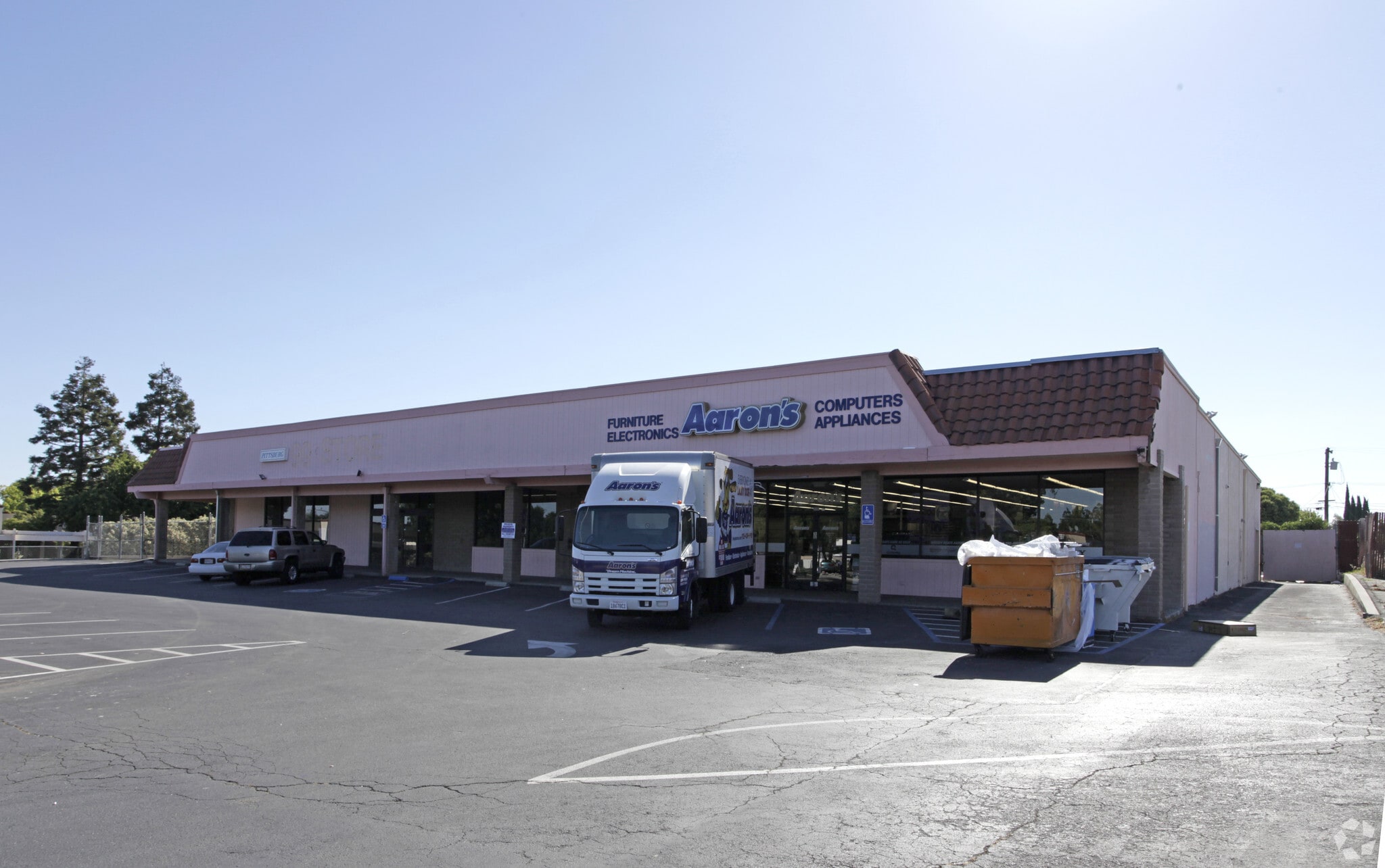 3721-3725 Railroad Ave, Pittsburg, CA for lease Primary Photo- Image 1 of 4