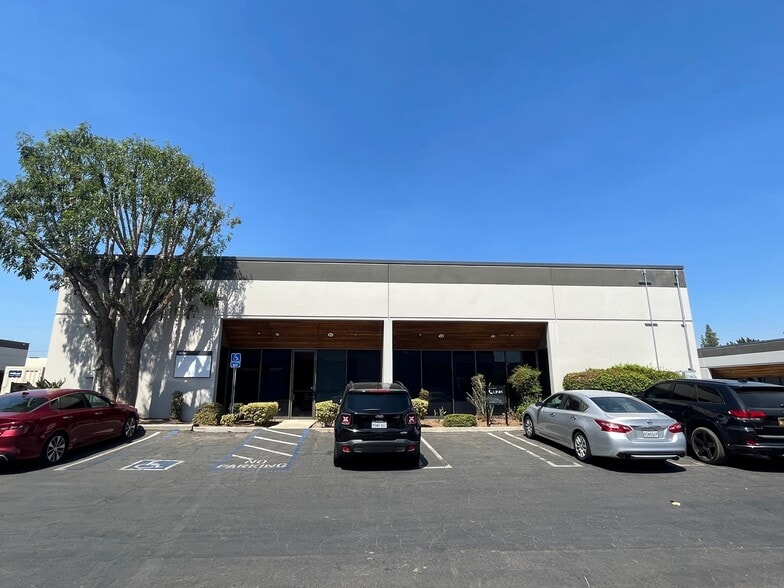 9430 Lurline Ave, Chatsworth, CA 91311