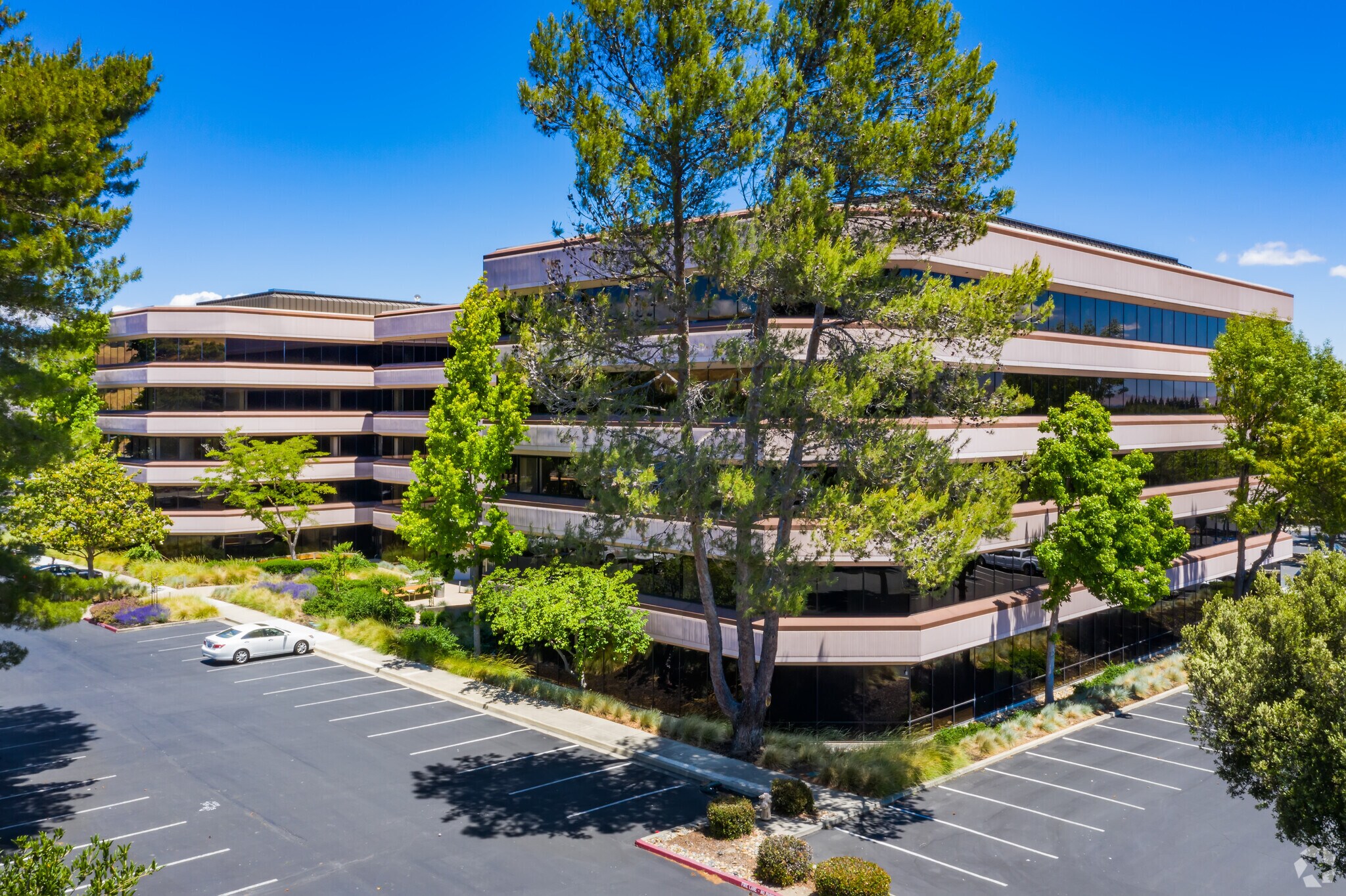 7901 Stoneridge Dr, Pleasanton, CA for lease Building Photo- Image 1 of 6
