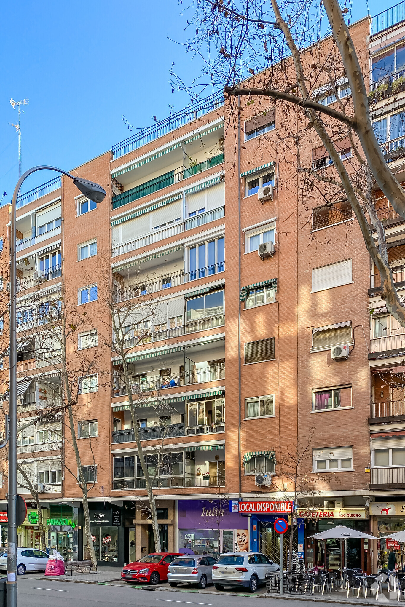 Multifamily in Madrid, MAD for sale Primary Photo- Image 1 of 2