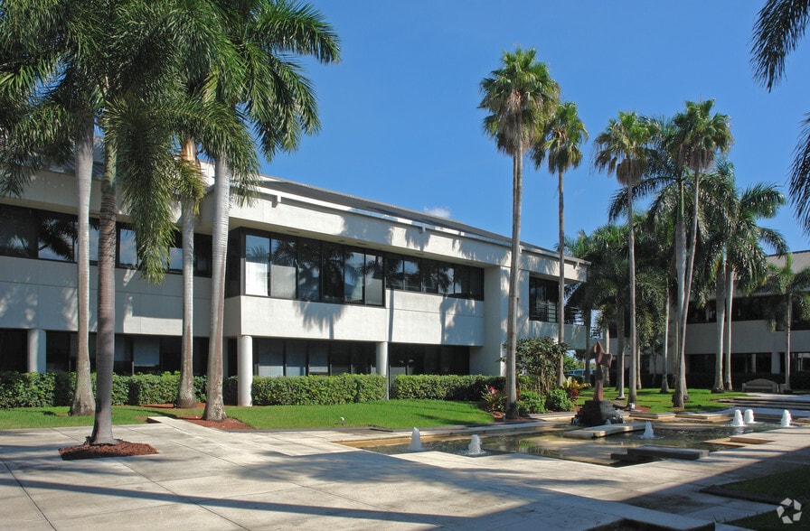5310 NW 33rd Ave, Fort Lauderdale, FL for lease - Building Photo - Image 2 of 6