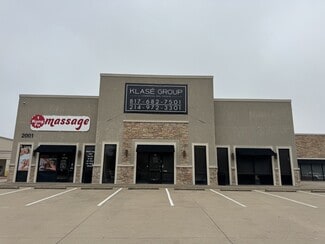 More details for 2001 SE Green Oaks Blvd, Arlington, TX - Retail for Lease