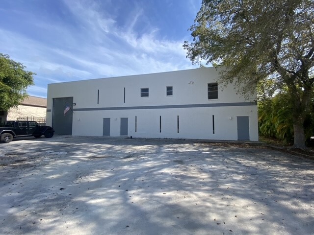 4406 Arnold Ave, Naples, FL for lease - Building Photo - Image 1 of 9