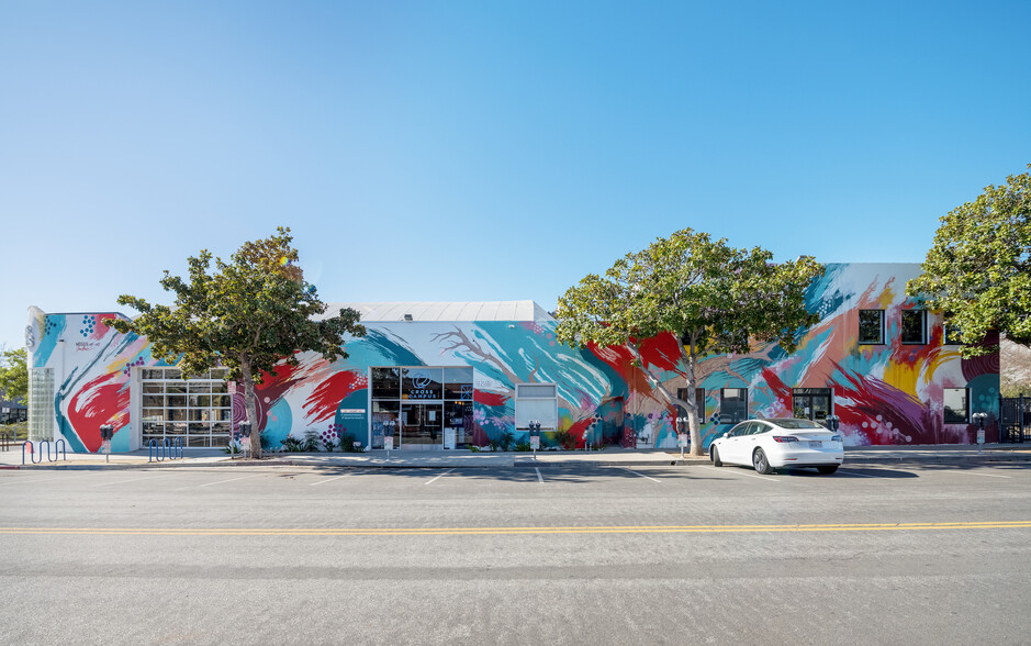 929 Colorado Ave, Santa Monica, CA for lease - Building Photo - Image 2 of 6