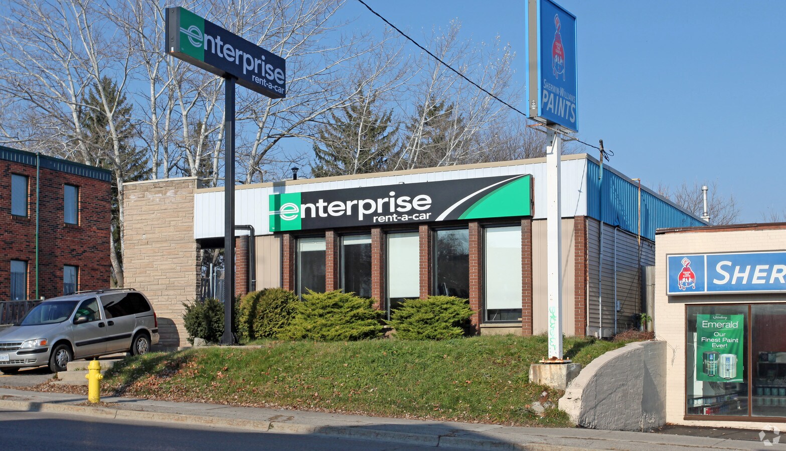 184 King St W, Oshawa, ON L1J 2J2