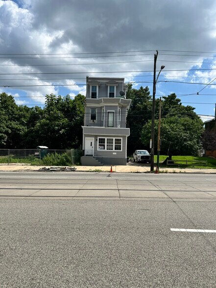 3918 W Girard Ave, Philadelphia, PA for sale - Building Photo - Image 3 of 11