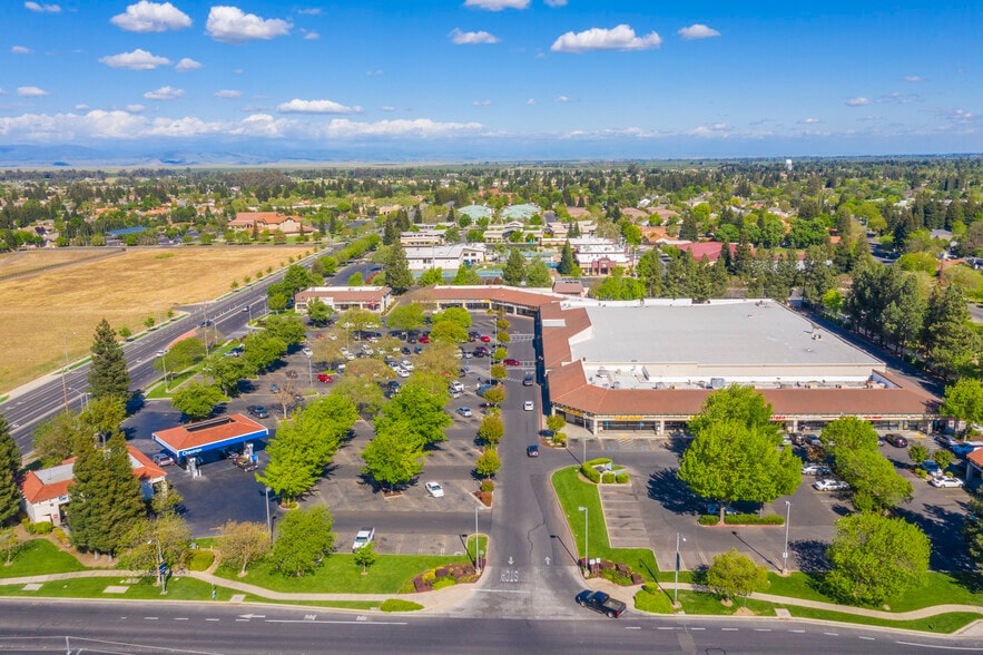 3518-3572 G St, Merced, CA for lease - Building Photo - Image 2 of 7