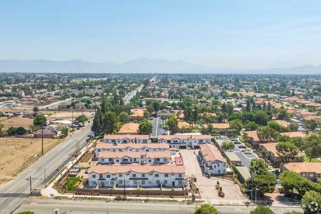 More details for 15909 Merrill Ave, Fontana, CA - Multifamily for Sale