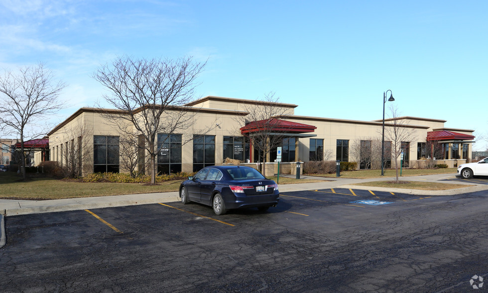 2601 Compass Rd, Glenview, IL for lease - Primary Photo - Image 1 of 4