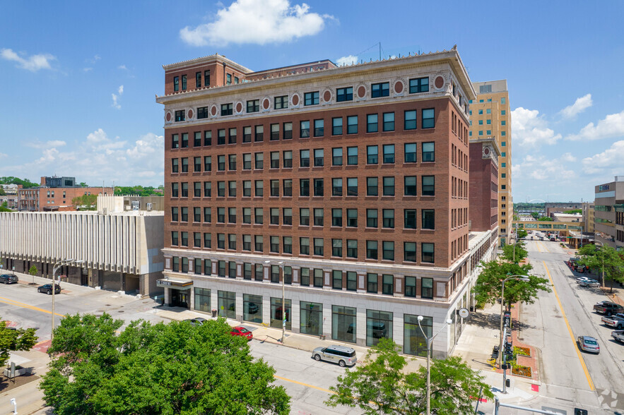 112-114 W 2nd St, Davenport, IA 52801 | LoopNet