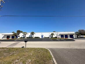 2231 Whitfield Park Loop, Sarasota, FL for lease Building Photo- Image 2 of 13