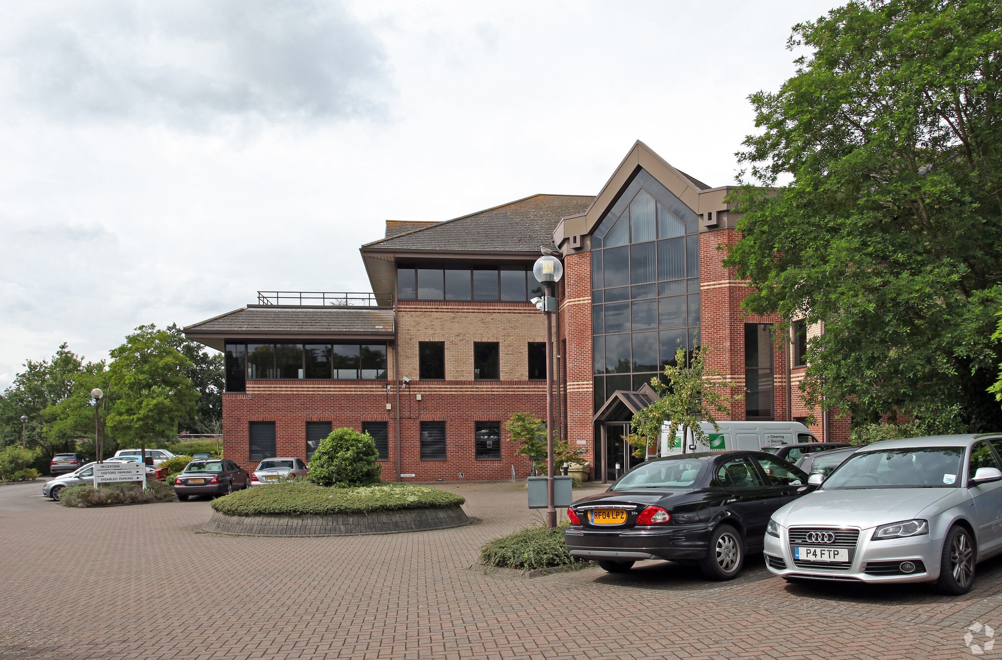 Wellington Rd, Wokingham for sale Primary Photo- Image 1 of 1