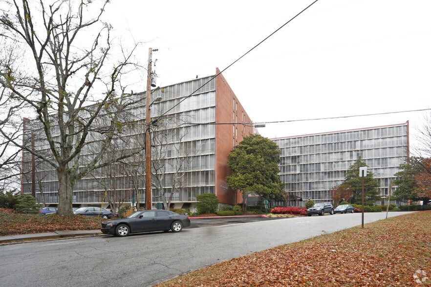 3060 Pharr Ct N, Atlanta, GA for sale - Building Photo - Image 1 of 1