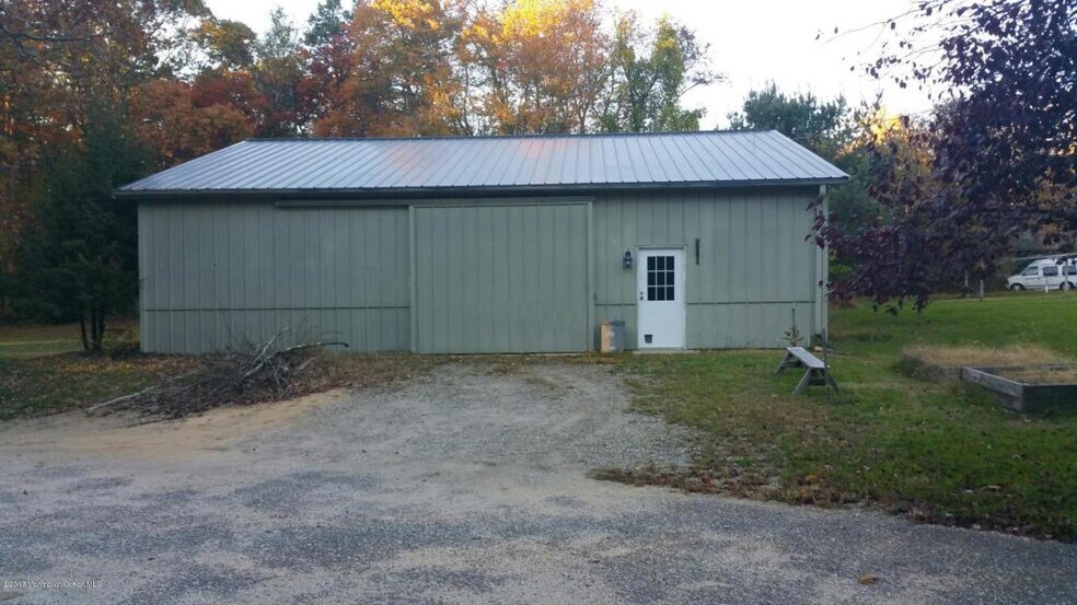 136 Merrick Rd, Farmingdale, NJ for sale - Primary Photo - Image 1 of 1