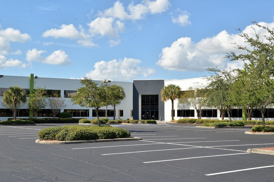 7700 Southland Blvd, Orlando, FL for sale - Building Photo - Image 1 of 1