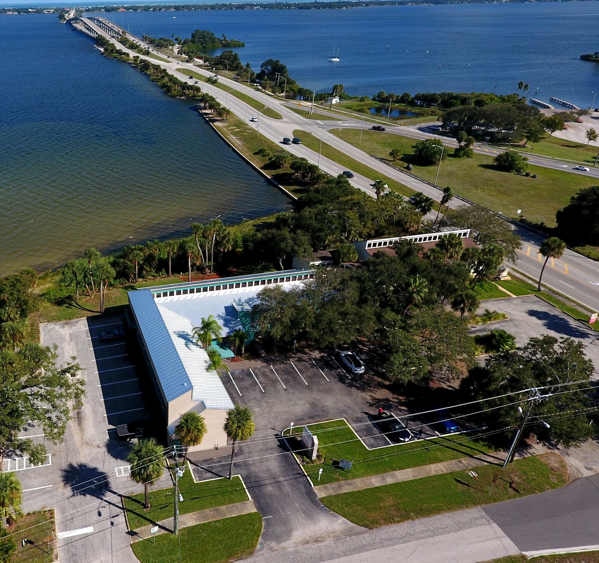 1819 Riverview Dr, Melbourne, FL 32901 Riverview Office Building