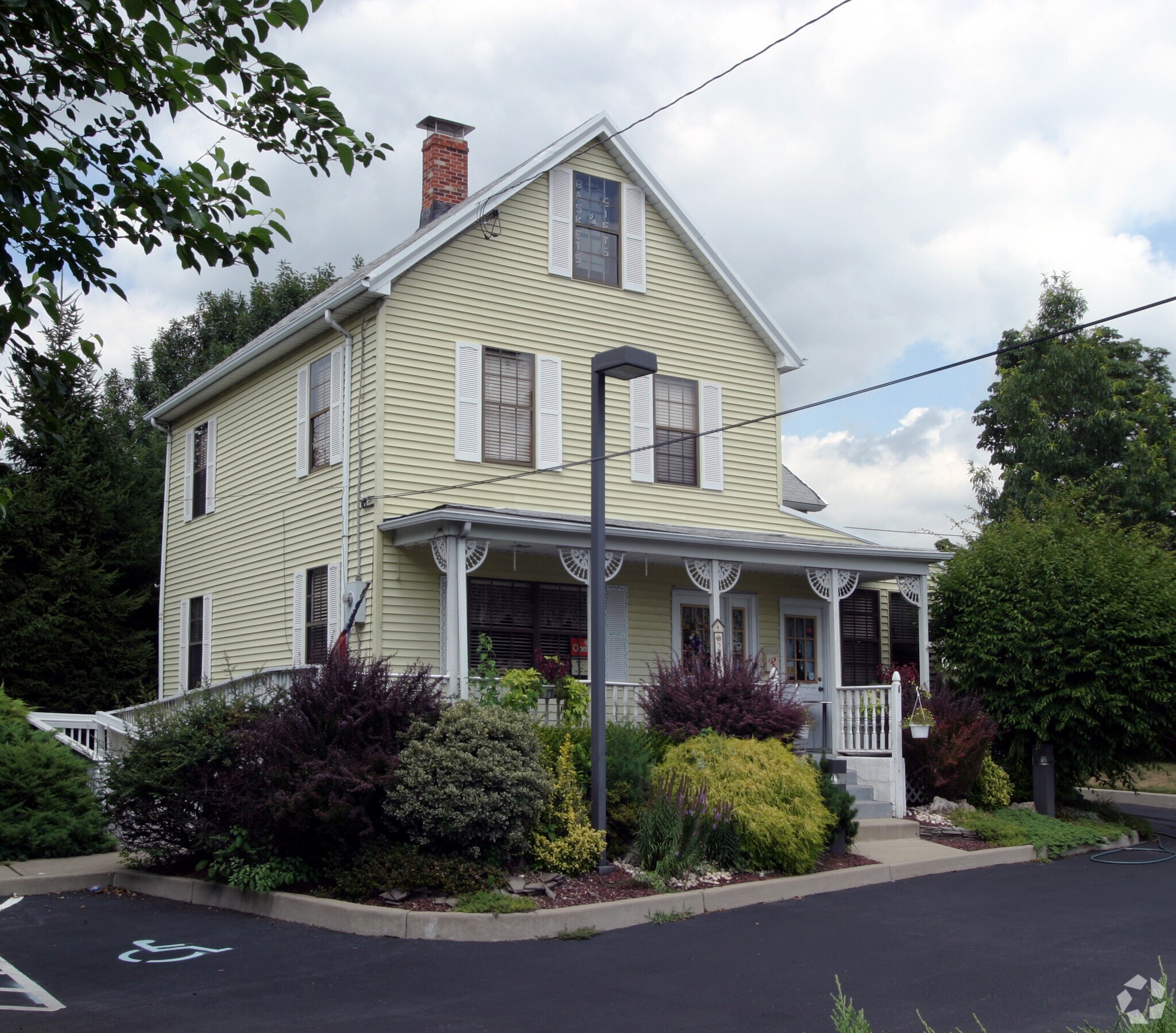 2713 Woodbridge Ave, Edison, NJ for sale Primary Photo- Image 1 of 1