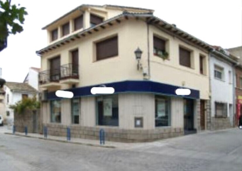 Multifamily in La Adrada, Ávila for sale - Building Photo - Image 1 of 1