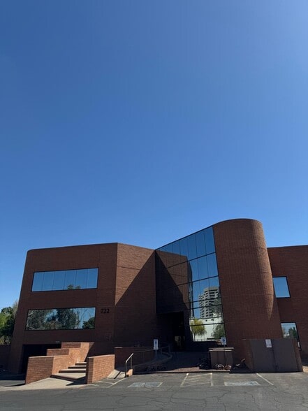 722 E Osborn Rd, Phoenix, AZ for lease - Building Photo - Image 2 of 7