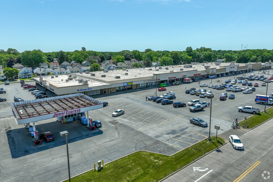 1994-2022 1st Street A, Moline, IL for lease - Aerial - Image 2 of 9