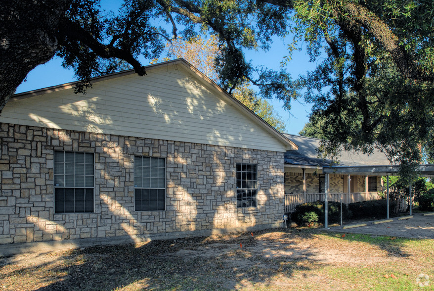 24227 Hufsmith-Kohrville Rd, Tomball, TX for sale - Primary Photo - Image 1 of 6