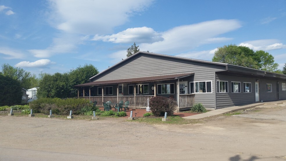 175 S River Rd, Buffalo City, WI 54622