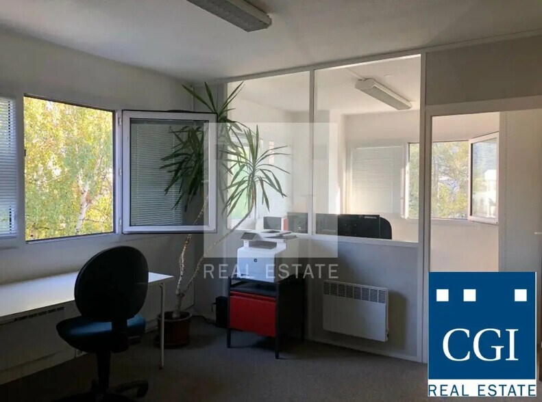 Office in SAINT-MARTIN-D'HERES for lease - Interior Photo - Image 3 of 10