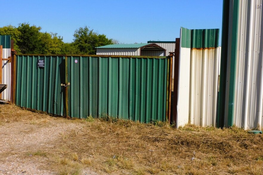 10679 State Highway 56, Sherman, TX for lease - Building Photo - Image 2 of 26