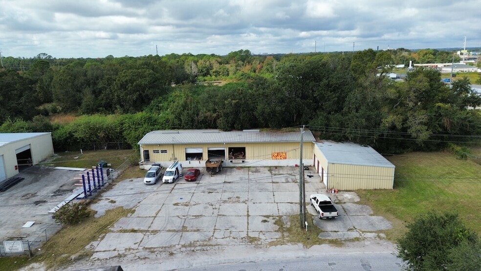 125 Complex dr, Lakeland, FL for sale - Building Photo - Image 1 of 4