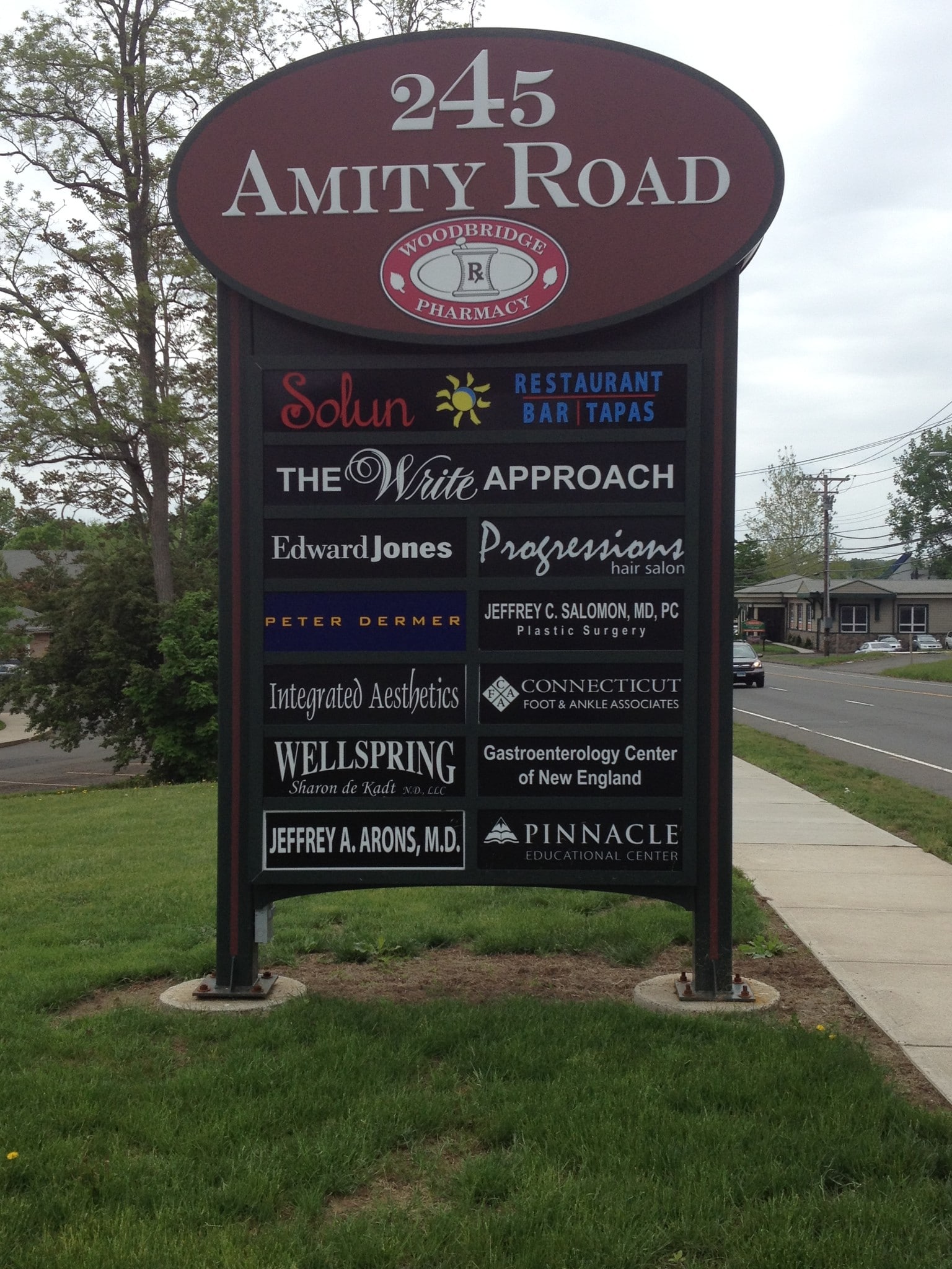 245 Amity Rd, Woodbridge, CT 06525 Retail for Lease