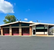 5 S Madison St, Oswego IL - Storefront Property