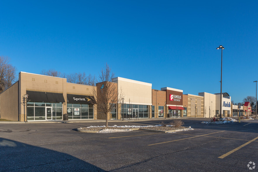 4030-4050 Cascades Blvd, Kent, OH for lease - Building Photo - Image 2 of 4