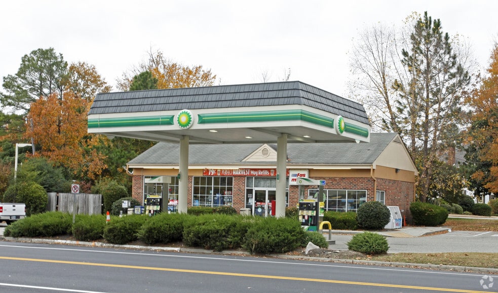 4454 John Tyler Hwy, Williamsburg, VA for sale - Primary Photo - Image 1 of 1