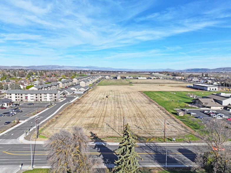 905 72nd Ave, Yakima, WA for sale - Building Photo - Image 3 of 11