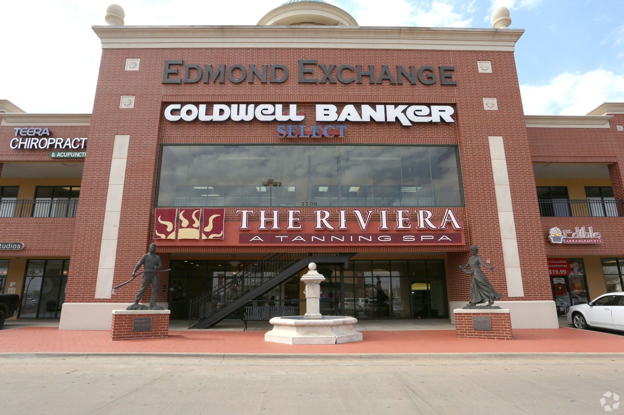 3209 S Broadway, Edmond, OK 73013 Edmond Exchange Shopping Center