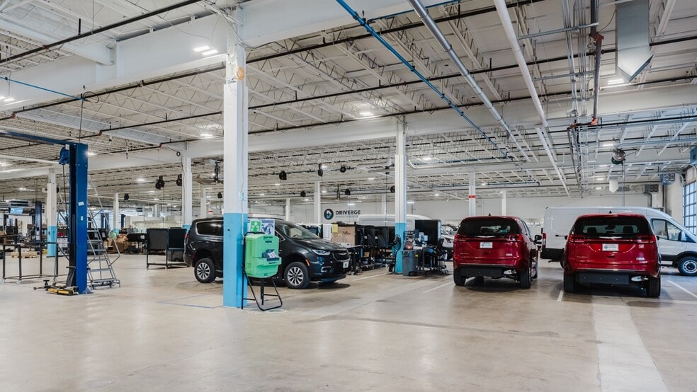 2000 Brittain Rd, Akron, OH for lease - Interior Photo - Image 3 of 6