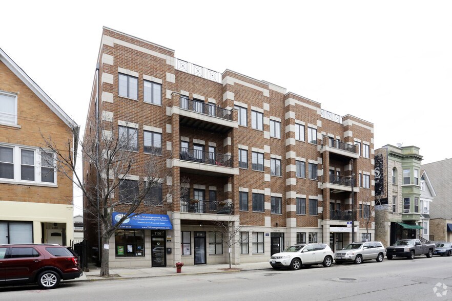 2126 2130 W Belmont Ave Chicago Il 60618 Front Retail 2 500 Sf Of Office Medical Space Available In Chicago Il