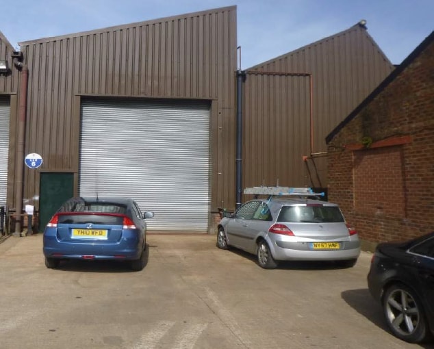 Hazelbottom Rd, Manchester for sale - Primary Photo - Image 1 of 1