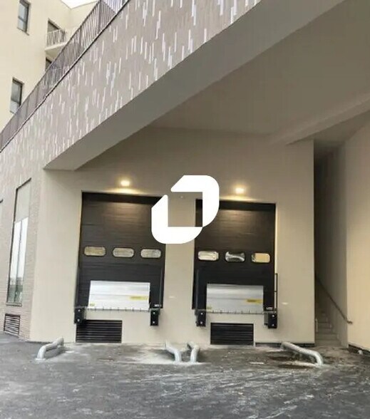 Flex in Ivry-sur-Seine for lease - Building Photo - Image 3 of 17