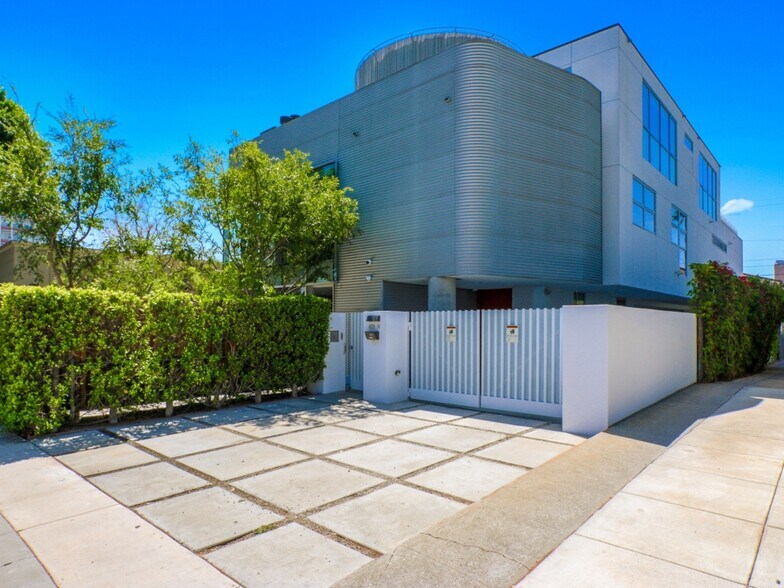 429 N Larchmont Blvd, Los Angeles, CA 90004