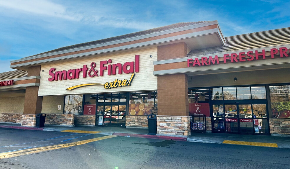 7705-7799 N 1st St, Fresno, CA for lease - Building Photo - Image 1 of 2