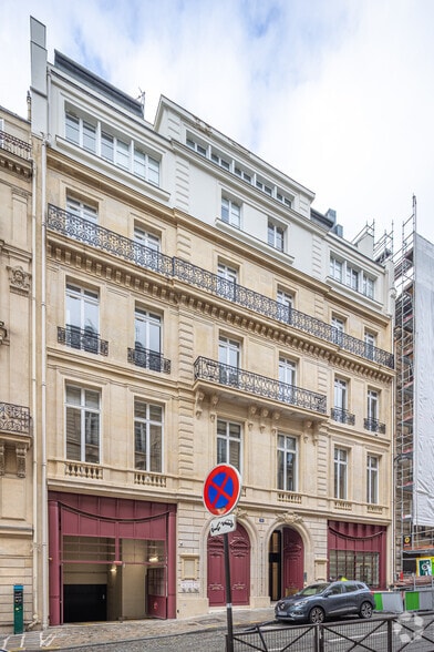 19 Rue Du Général Foy, Paris for lease - Building Photo - Image 2 of 2