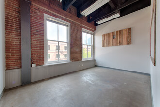 311 N Market St, Dallas, TX for lease Interior Photo- Image 2 of 10