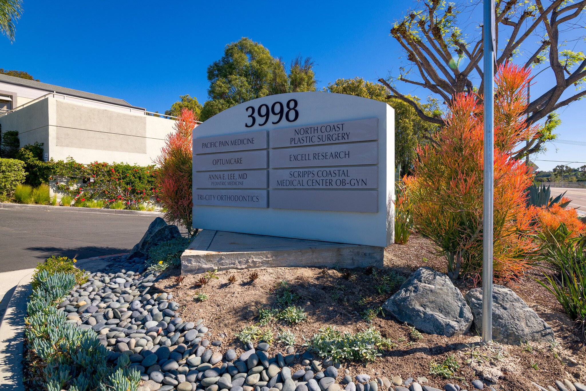 3998 Vista Way, Oceanside, CA 92056 - Tri-City Medical Building | LoopNet