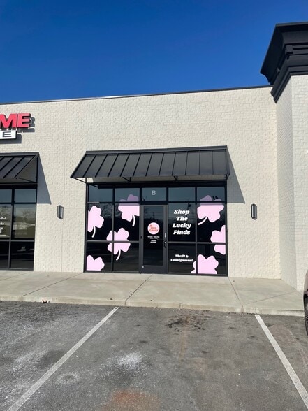 1690 Wilma Rudolph Blvd, Clarksville, TN for lease - Building Photo - Image 1 of 6