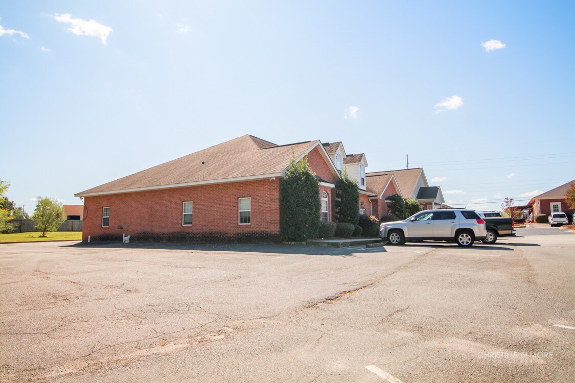 524 S Houston Lake Rd, Warner Robins, GA, 31088 Office Property For