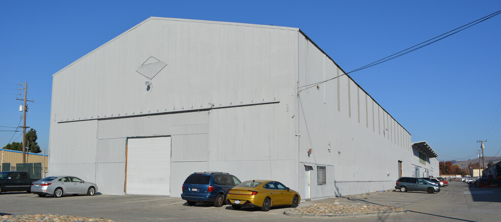 1273 W Industrial Pky, Hayward, CA for lease - Building Photo - Image 1 of 2