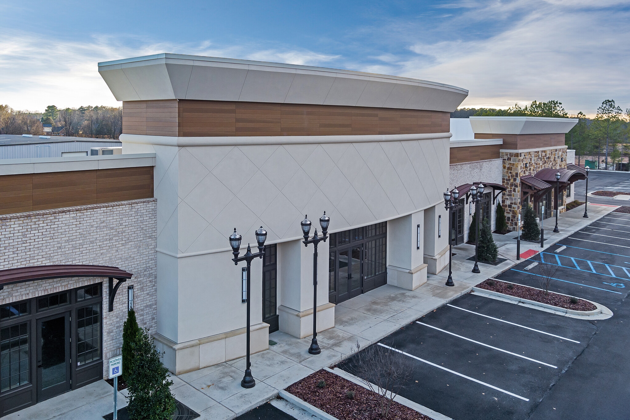 1612 Lindsay Ln S, Athens, AL for lease Primary Photo- Image 1 of 8