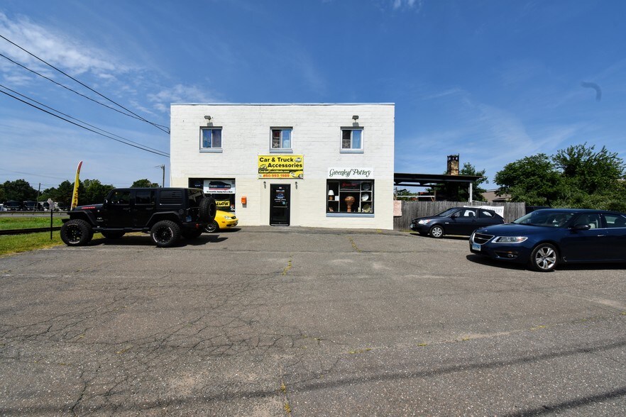 240 Chapel Rd, South Windsor, CT for sale - Building Photo - Image 1 of 1