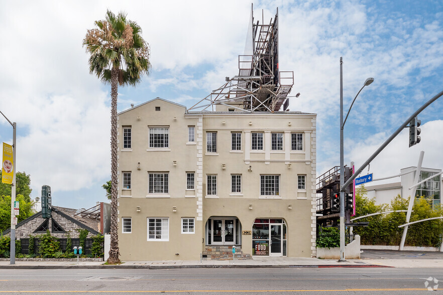 8228 W Sunset Blvd, Los Angeles, CA for lease - Building Photo - Image 2 of 25